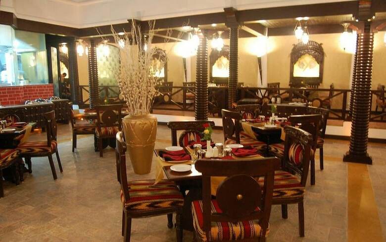 Hotel Noor-us-sabah Palace