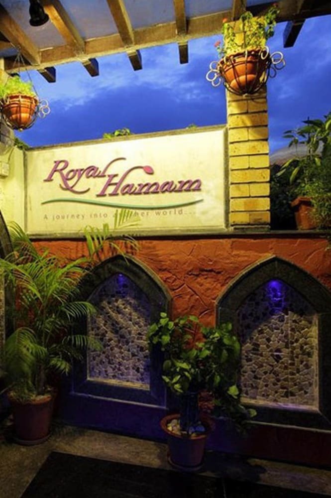 Hotel Noor-us-sabah Palace