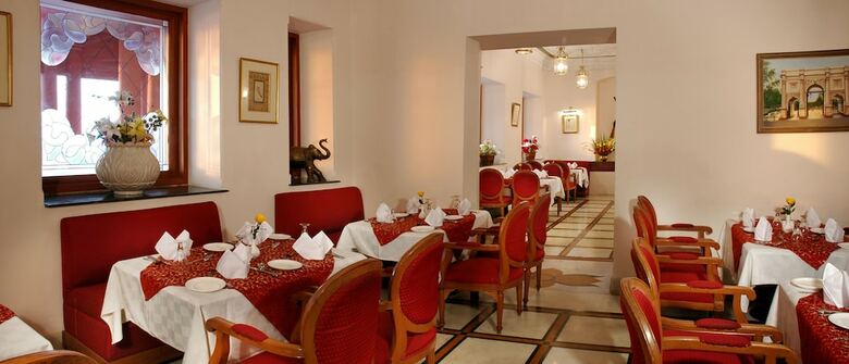 Hotel Noor-us-sabah Palace
