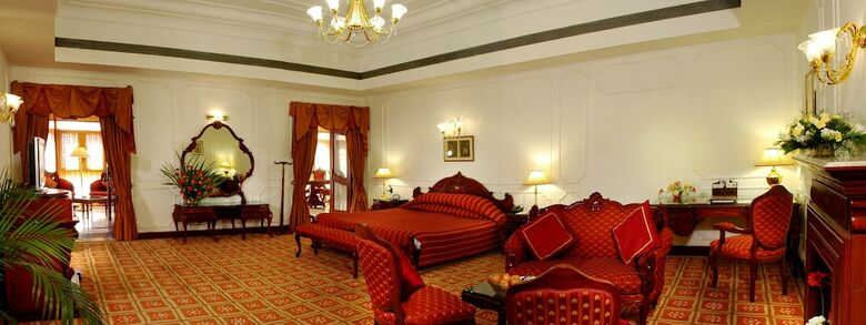 Hotel Noor-us-sabah Palace