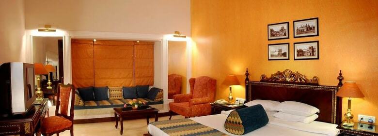 Hotel Noor-us-sabah Palace