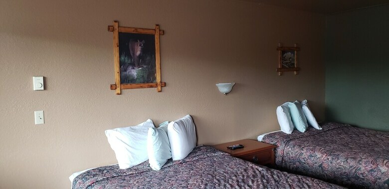 Hotel Wilderness Gateway Inn