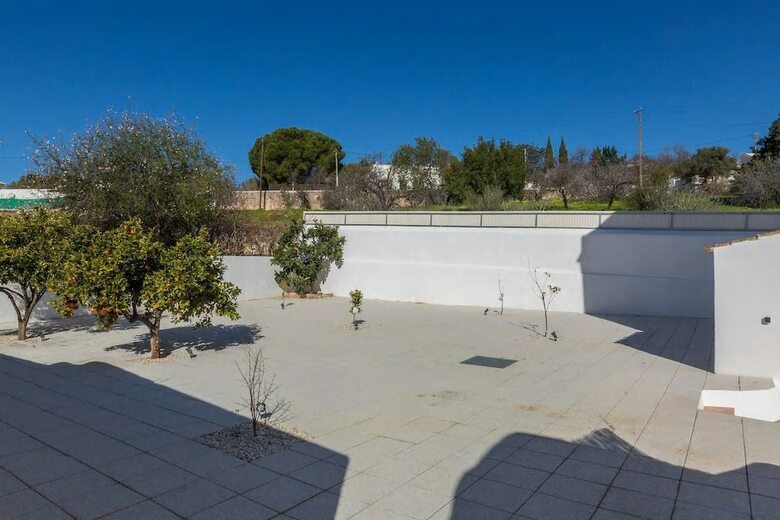 Solar Da Rosa (R/c) E Solar Da Tirosa (1� Andar)