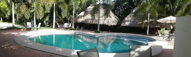 Green Jungle Hotel Y Restaurante