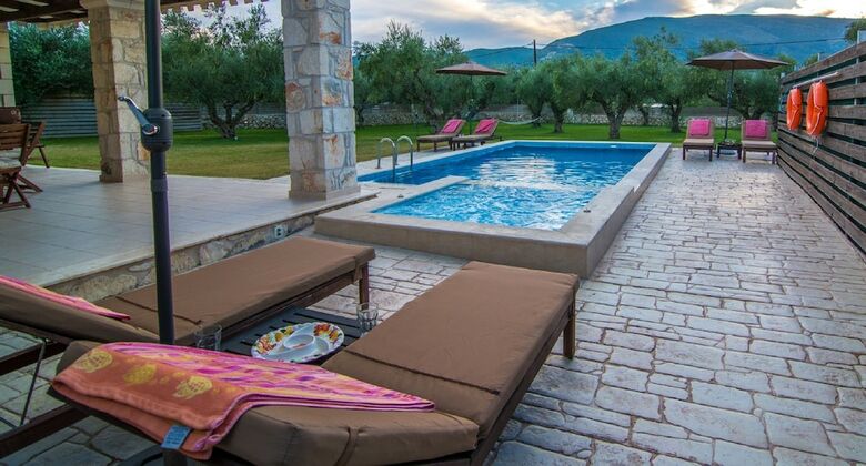 Olive Luxury Stone Villas