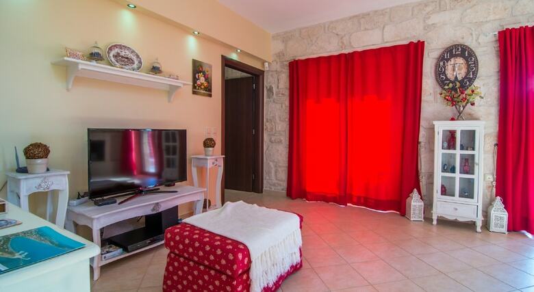 Olive Luxury Stone Villas
