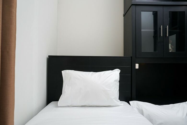 2br Apartment Seaview With Workspace At Mediterania Marina Ancol