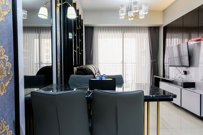 3br Apartment With Pool View At M-town Residence
