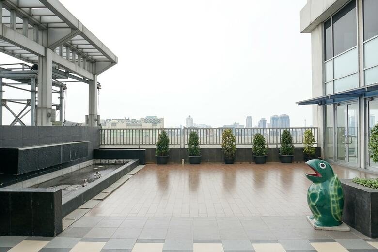 Cozy Studio Apartment At Cosmo Terrace