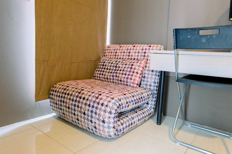 Comfy Studio Apartment @ Skylounge Tamansari