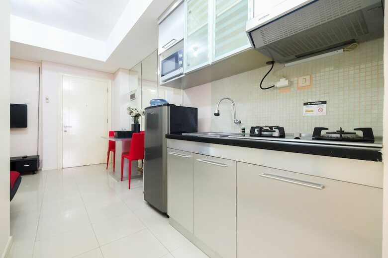 Comfy 1br Apartment At Cosmo Terrace