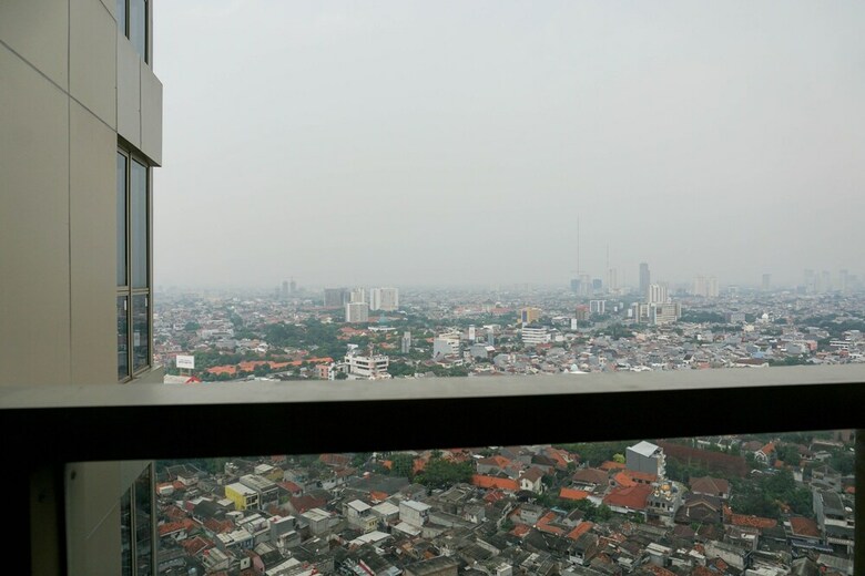 Cozy Studio Apartment At Taman Anggrek Residence