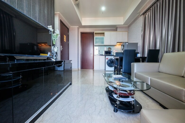 Elegant 2br Menteng Park Apartment