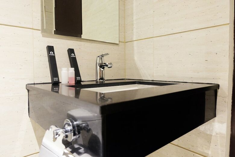 Great Location Brooklyn Alam Sutera Studio Apartment