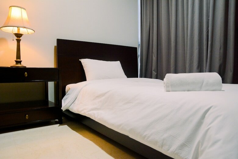 Luxurious 2br Ciputra Wold 2 Apartment