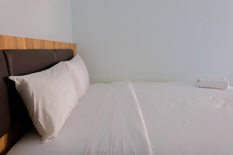 Homey And Comfy 2br Ayodhya Residence Apartment