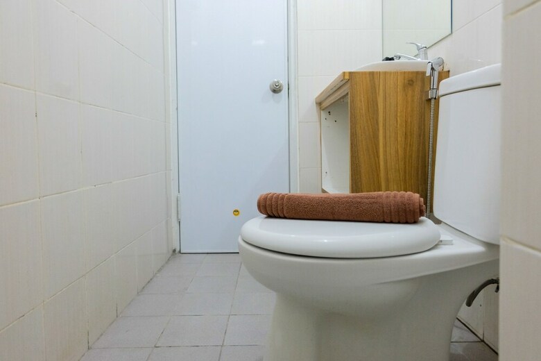 Homey And Comfy 2br Ayodhya Residence Apartment