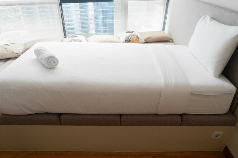 Luxurious 2br Apartment At The Peak Residence