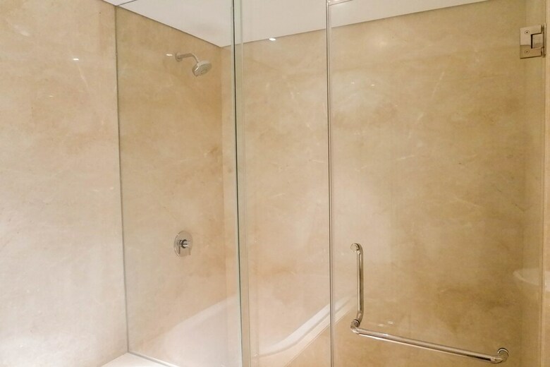 Luxurious 2br Apartment At The Peak Residence