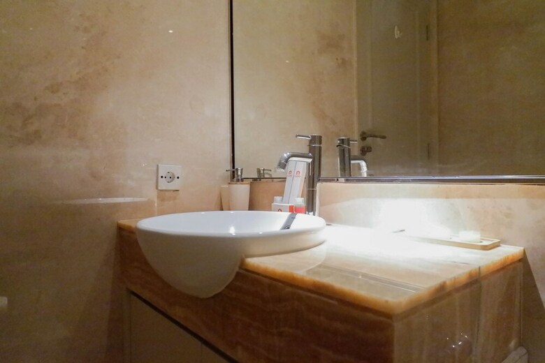 Luxurious 2br Apartment At The Peak Residence