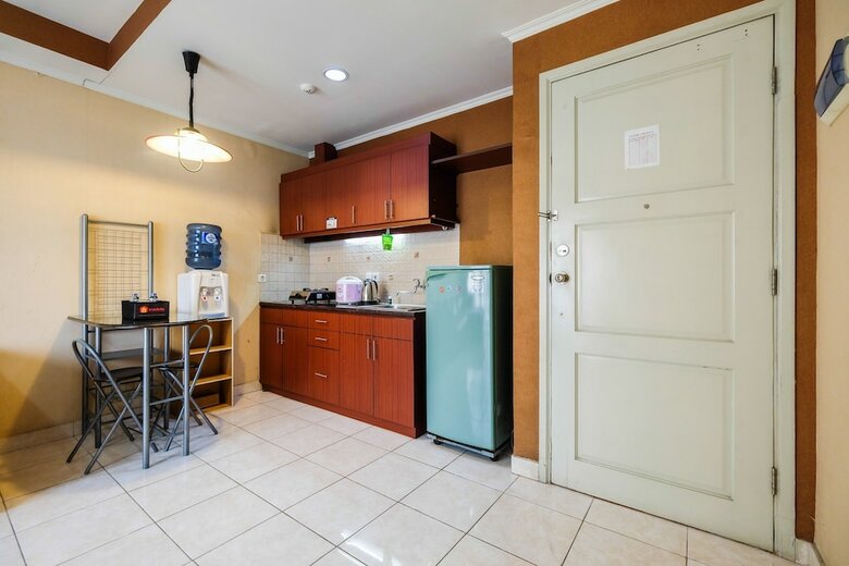 Modern 2br At City Home Apartment With Sofa Bed Near Moi
