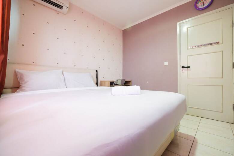 Modern 2br At City Home Apartment With Sofa Bed Near Moi