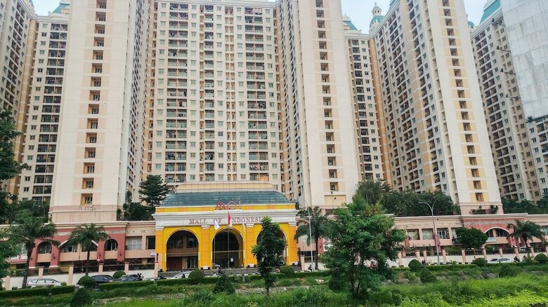 Modern 2br At City Home Apartment With Sofa Bed Near Moi