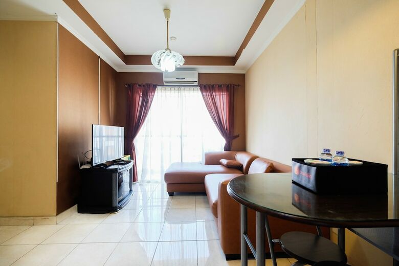 Modern 2br At City Home Apartment With Sofa Bed Near Moi