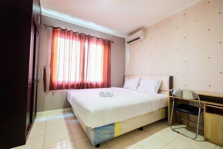 Modern 2br At City Home Apartment With Sofa Bed Near Moi