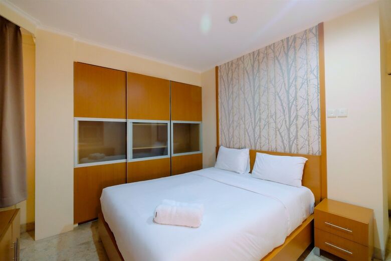 Modern Contemporer 2br Beverly Tower Apartment