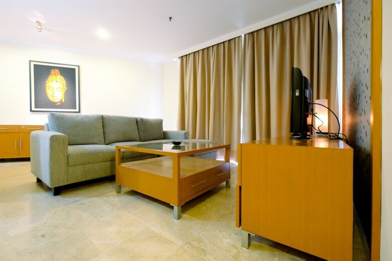Modern Contemporer 2br Beverly Tower Apartment