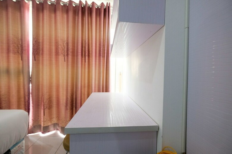 Minimalist Studio Room Casa de Parco Apartment