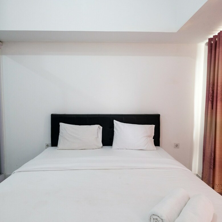 Minimalist Studio Room Casa de Parco Apartment