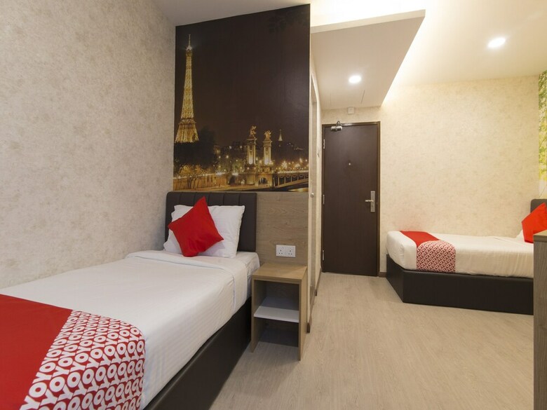 Oyo 44019 Nas Hotel