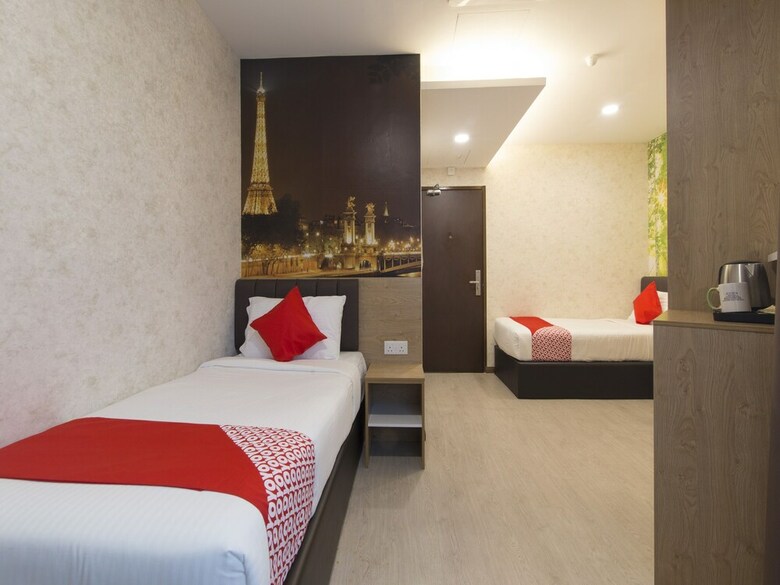 Oyo 44019 Nas Hotel