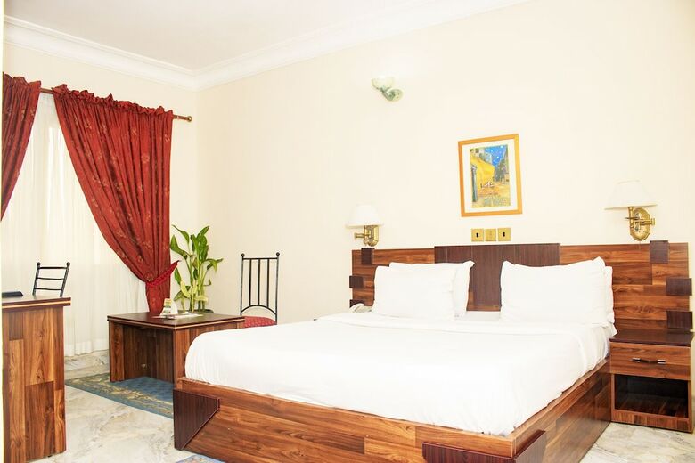 Bougainvillea Hotel