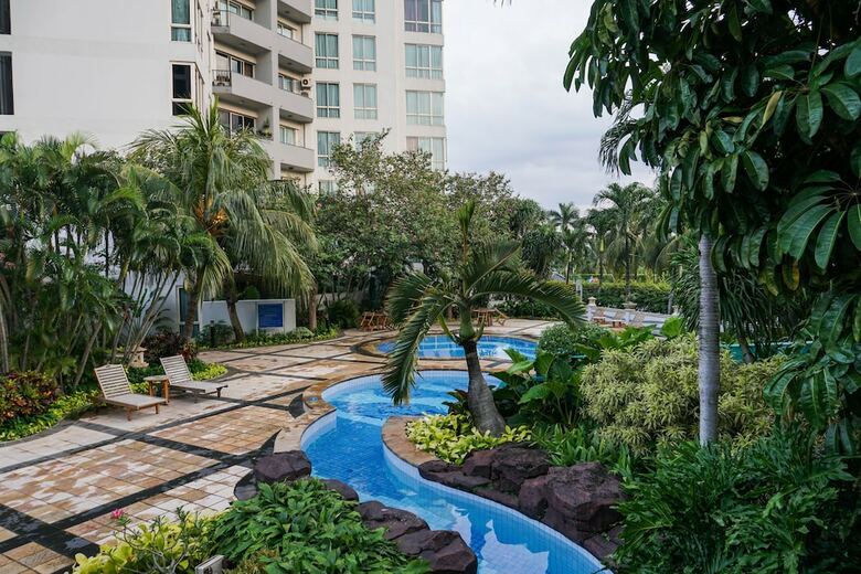 Spacious 3br With Balcony At Puri Casablanca Apartment