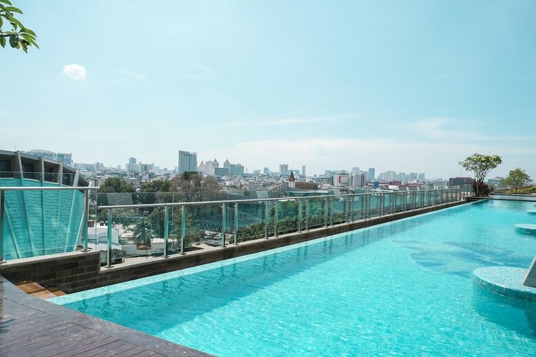 Tranquil 2br At Menteng Park Apartment