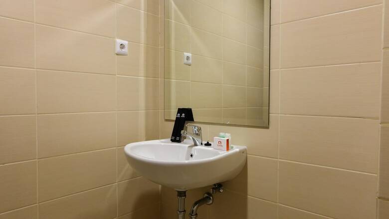 Nice 1br At Saveria Apartment