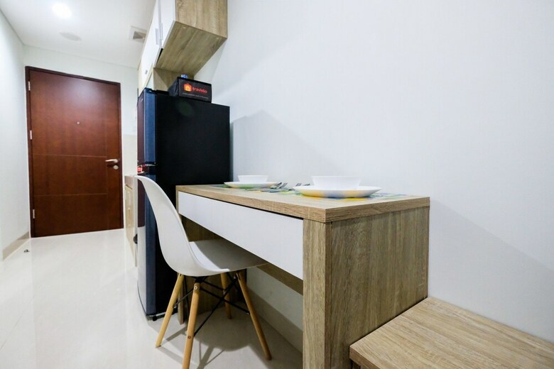 Spacious Studio Apartment At Springwood Residence