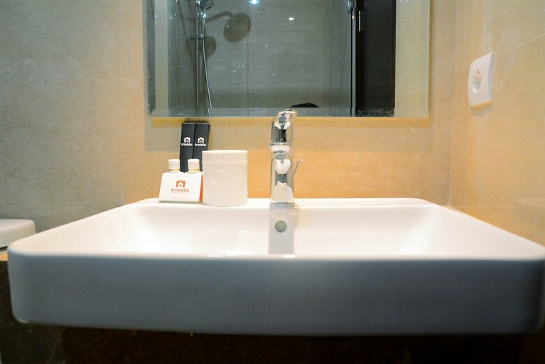 Spacious Studio Menteng Park Apartment