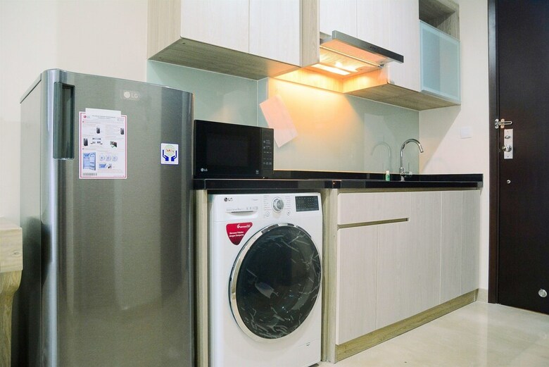 Spacious Studio Menteng Park Apartment