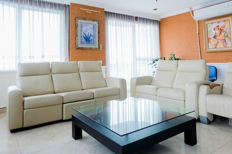 Spacious 2br Park Royale Apartment