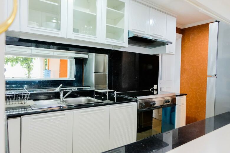 Spacious 2br Park Royale Apartment
