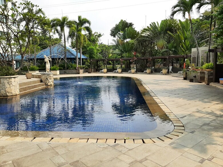Spacious 2br Park Royale Apartment