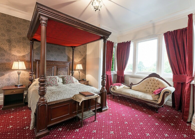 The Station Hotel