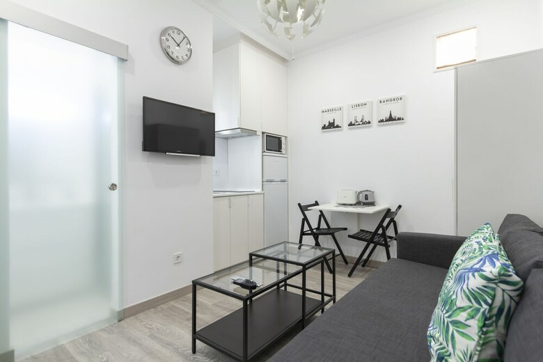 Rodas Apartment
