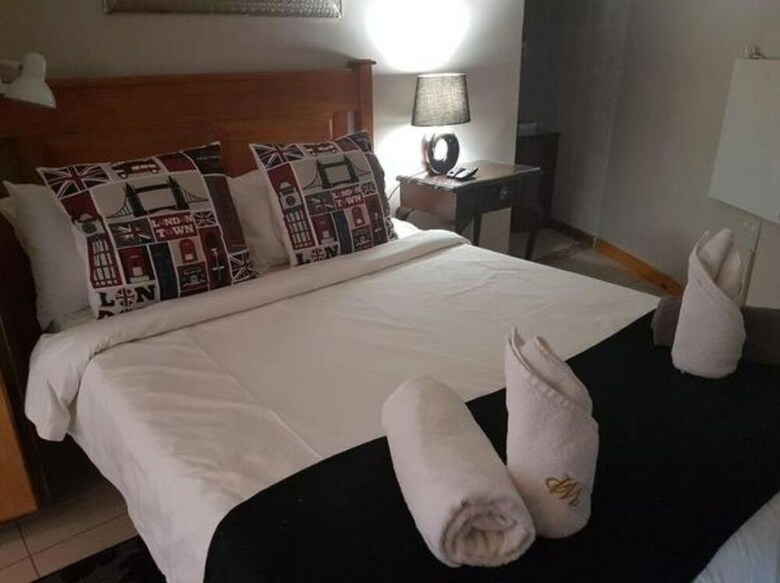 Hotel Woodpecker Guesthouse
