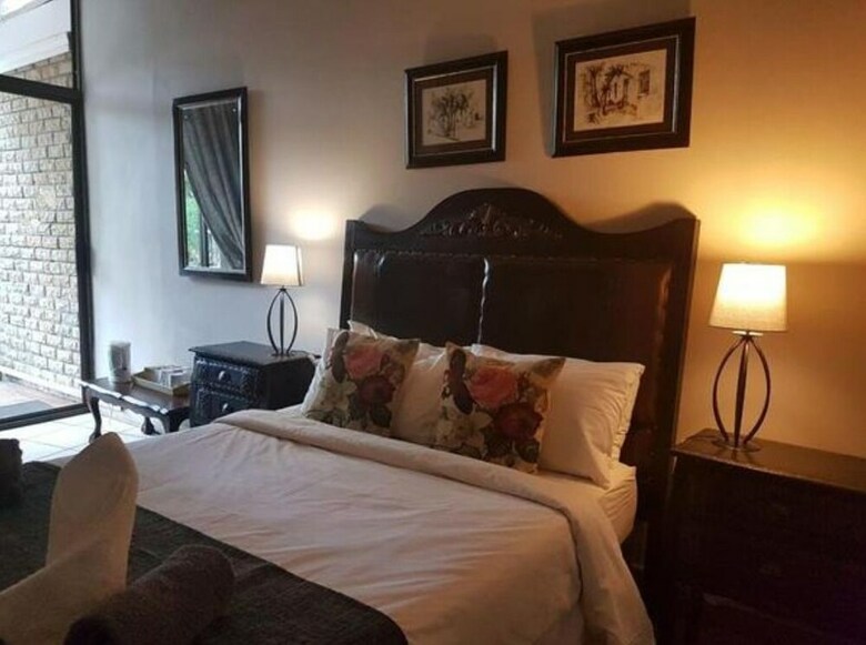 Hotel Woodpecker Guesthouse