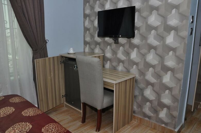 Hotel Mozida Suites